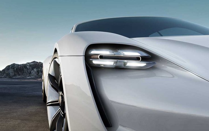 2020-as Porsche Taycan fényszórója
