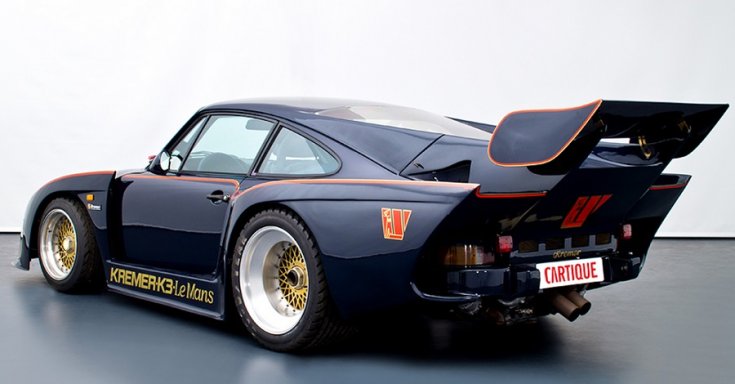1979 Porsche 935, sötétkék, hátulnézet, balról