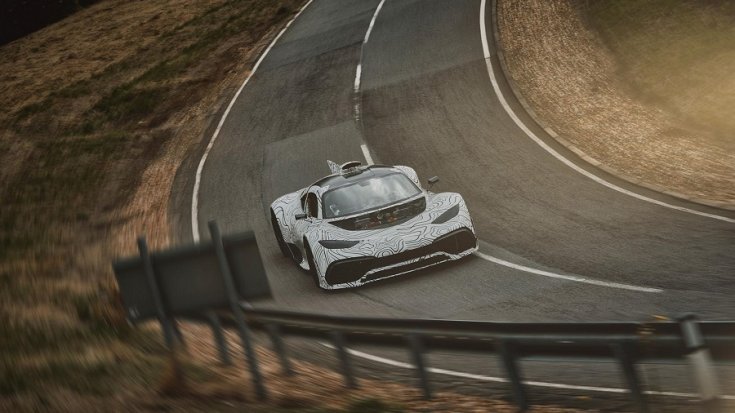 Mercedes-AMG Project One prototípus versenypályán