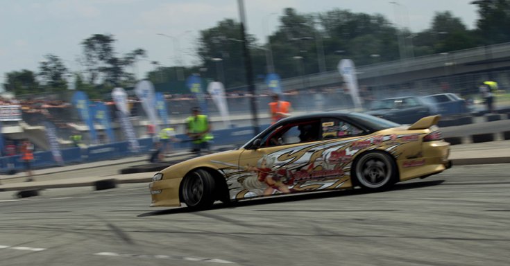 Nissan 200SX S14 driftel a 2019-es RACEISM rendezvényen