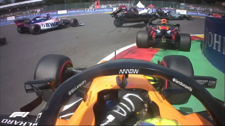 Verstappen megröptette a rajtnál Räikkönent
