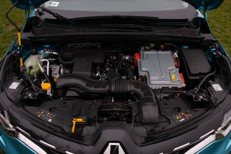 Renault Captur E-TECH Plug-in Hybrid teszt alapjárat