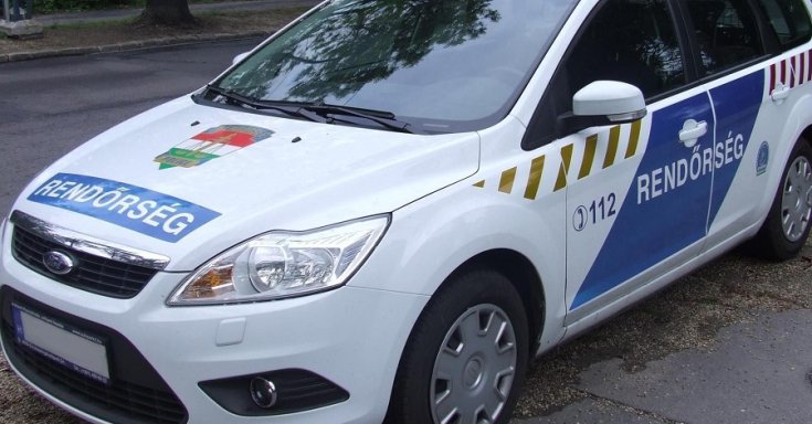 Rendőrautó oldalról