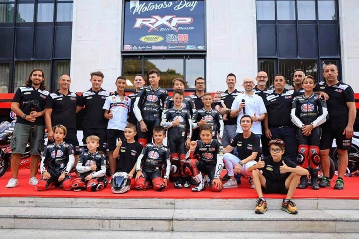 Az RXP - Simoncelli Squadra Corse Junior Team csoportképe