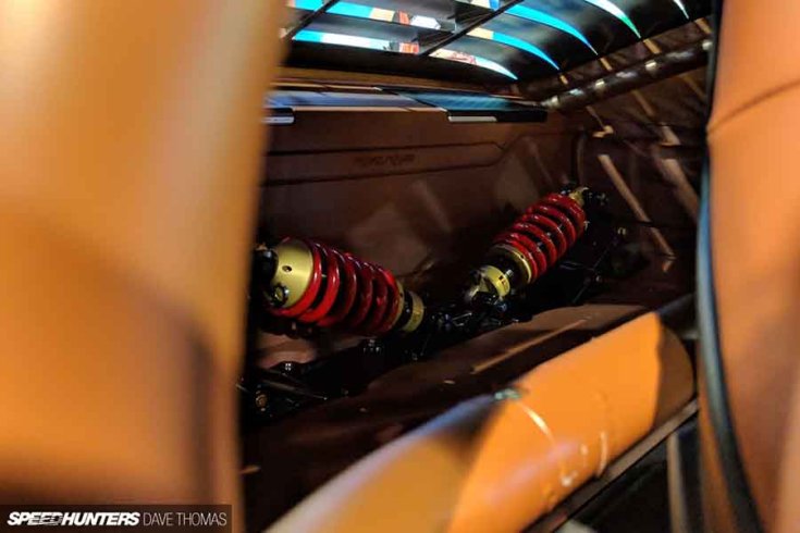 Roadster Shop Camaro tuning hátsó gátlók