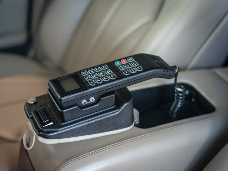 Rolls Royce Silver Seraph, Rolls-Royce Park Ward, hátsó üléssor, oldalnézet, balról, vezetékes kocsitelefon, balról, RM Sotheby’s