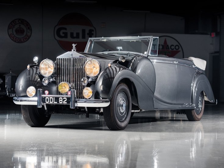 1936 1939 Rolls Royce Phantom Mark III, ezüst, szürke, elölnézet, oldalról, balról, RM Sotheby’s