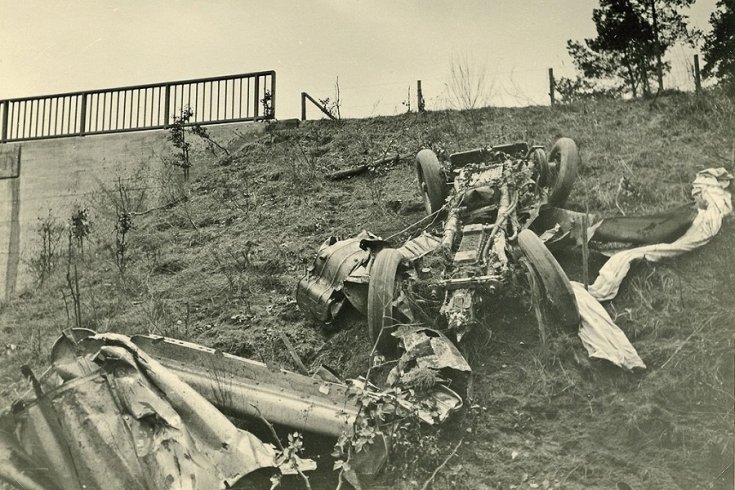 Bernd Rosemeyer összetörött versenyautója