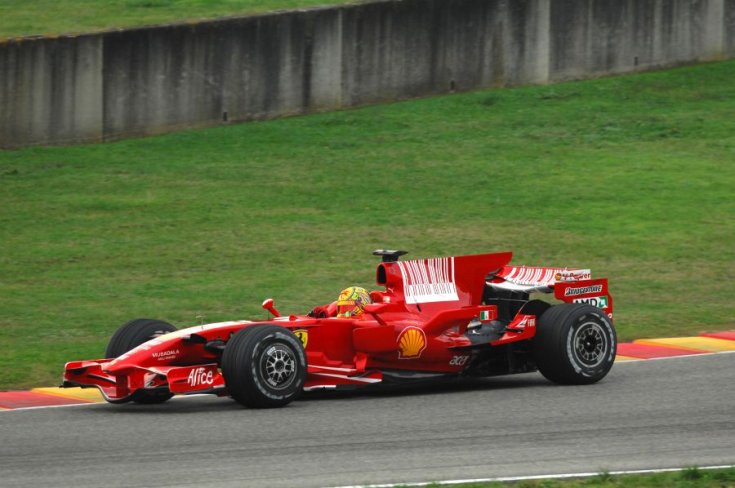 Rossi a Ferrari F2008 volánja mögött