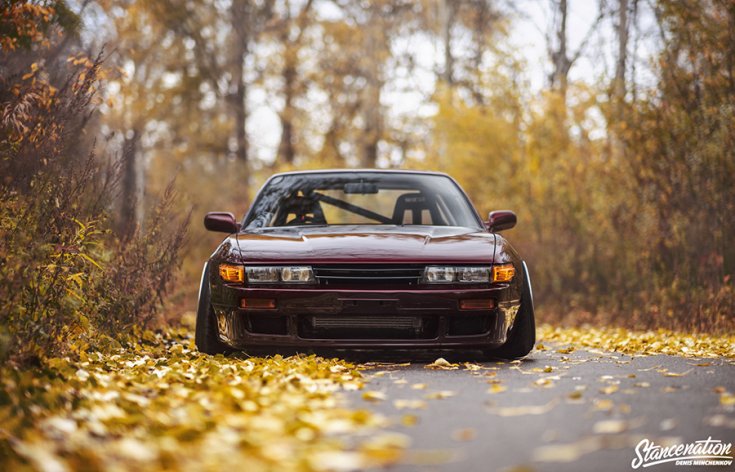 Artem Valitov Nissan S13 Silvia, a StanceNation fotóján szemből, erdei környezetben
