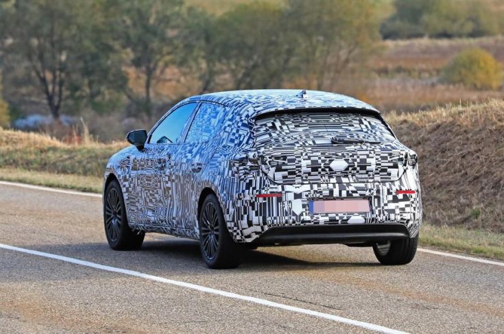 SEAT Leon 2019 hátulja