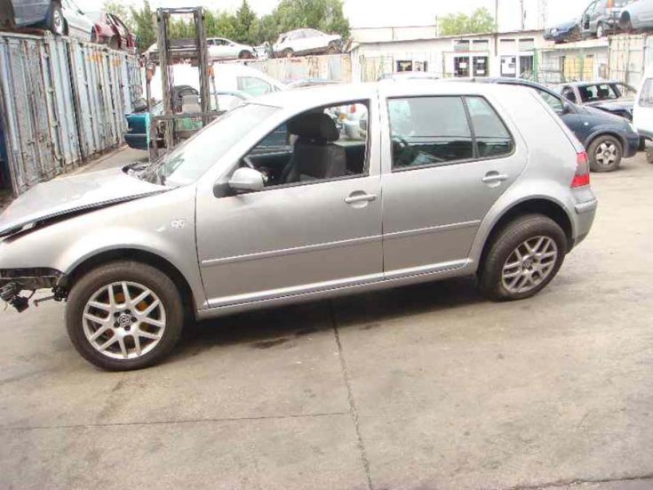 2004-es Volkswagen Golf törve