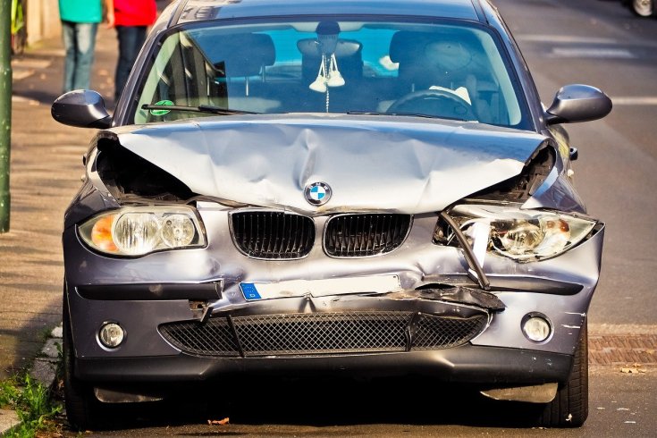 Sérült BMW szemből
