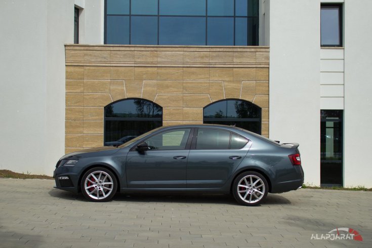 Skoda Octavia RS teszt