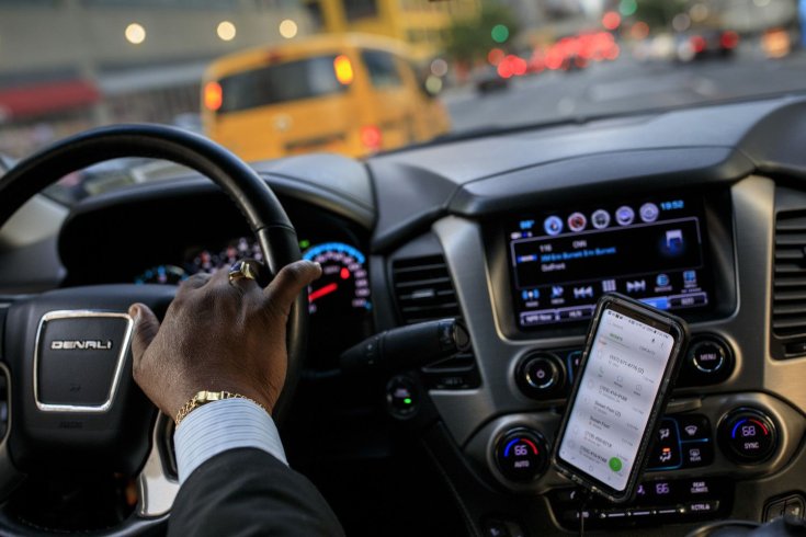 Uber sofőr