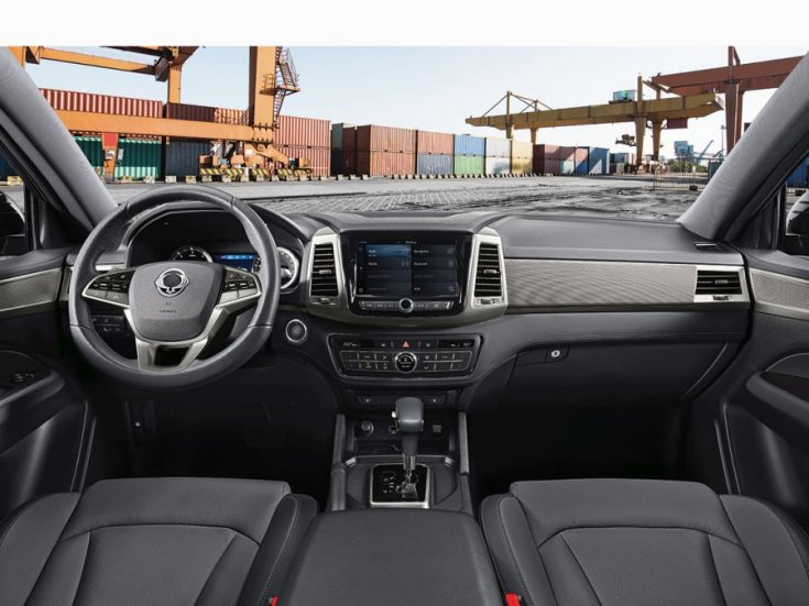 Ssangyong Musso Grand Pickup belső