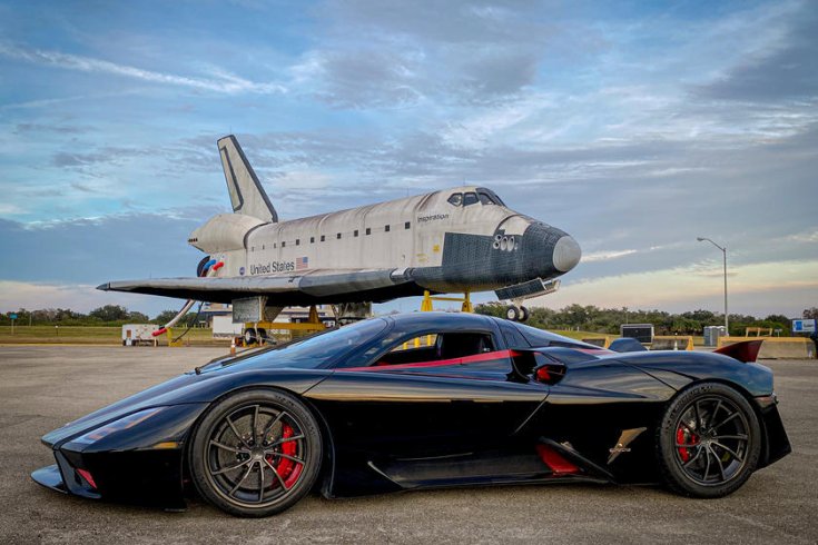 SSC Tuatara oldalról