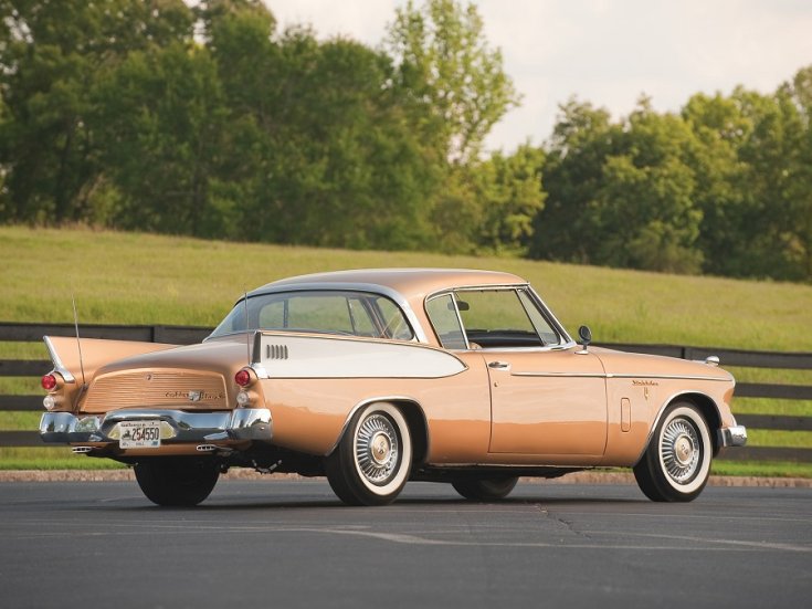 1957 Studebaker Silver Hawk, bézs, hátulnézet, RM Sotheby’s
