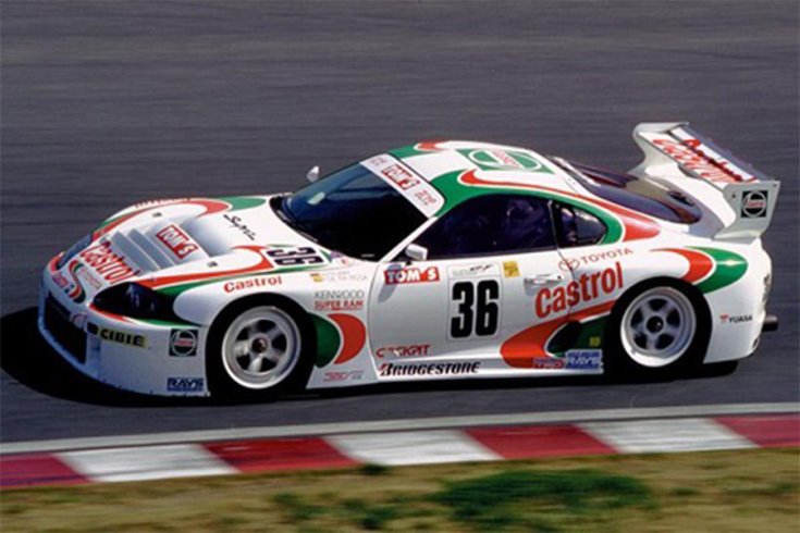A Toyota Supra JGTC oldalról fotózva