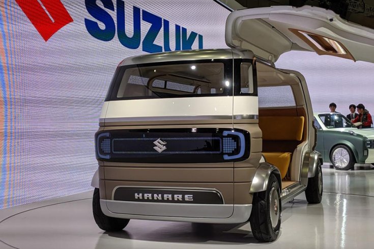 A Suzuki Hanare elölről fotózva
