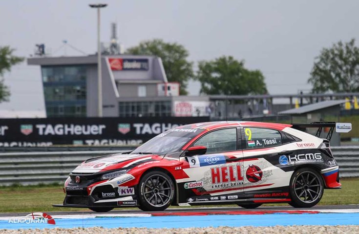 Tassi Attila a 2019-es WTCR Szlovákiaringen rendezett verseny időmérőjén