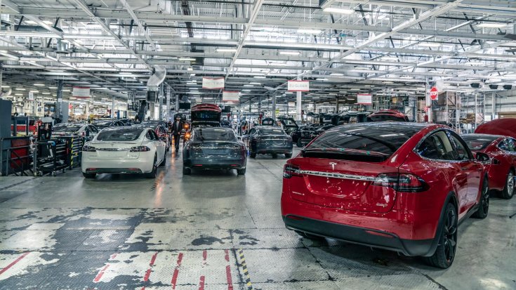 Tesla gyárban a kész Model S és Model X