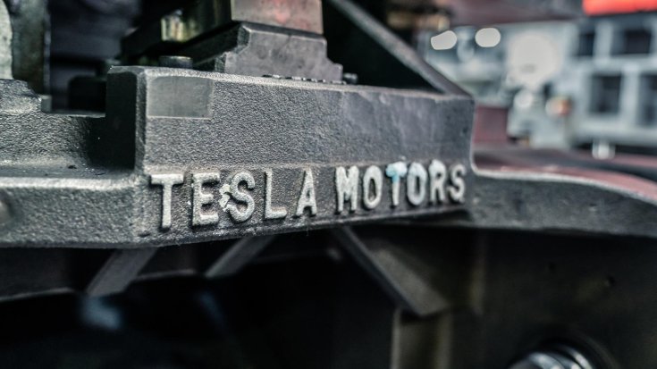 Tesla motors prés