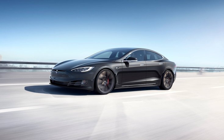 Tesla Model S fekete