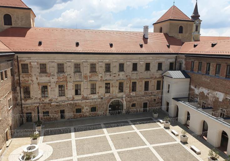 A Thury-vár tere