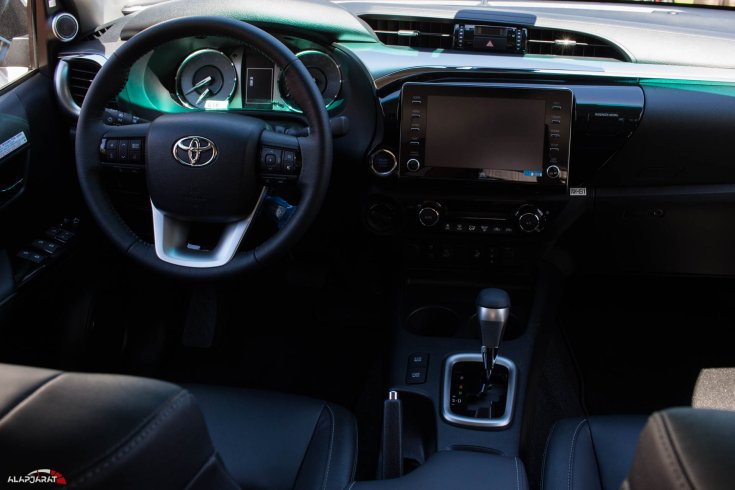 Hilux 2020 interior