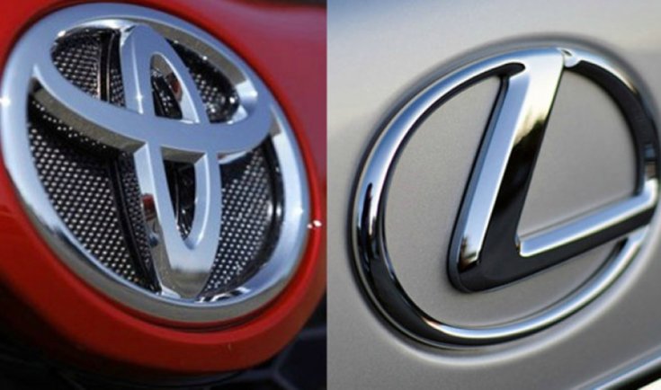 A Toyota és a Lexus márka emblémája egy képen
