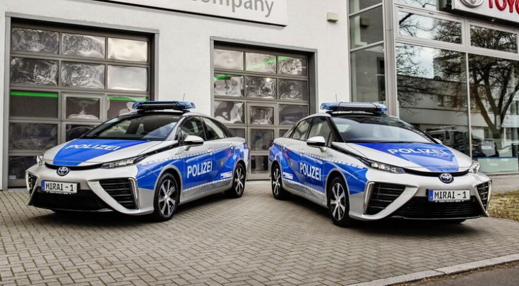 berlini rendőrség hidrogénhajtású Toyota Mirai-jai