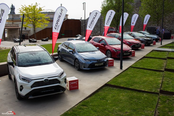 Toyota sajtótájékoztató