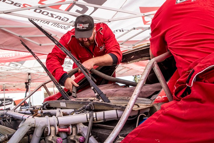 2019 Lichtenburg 400 terepralin szervizeik Alonso autóját
