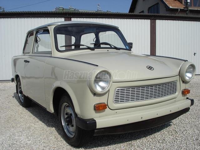 Trabant 601 S törtfehér jobb oldal