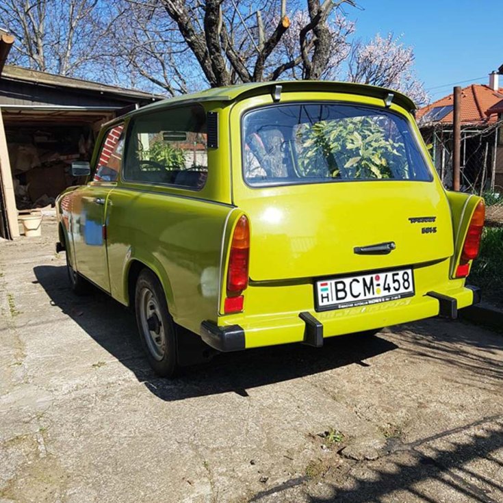1988-as Trabant 601 Kombi hátulról