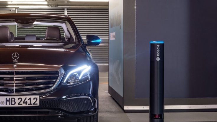 Mercedes-Benz múzeumban Bosch automatizált parkolás