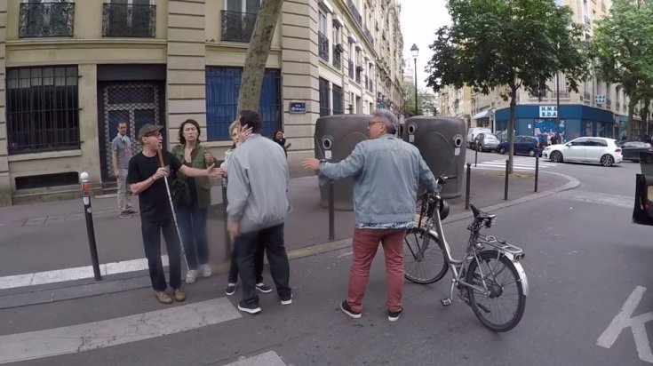verekedés a zebrán