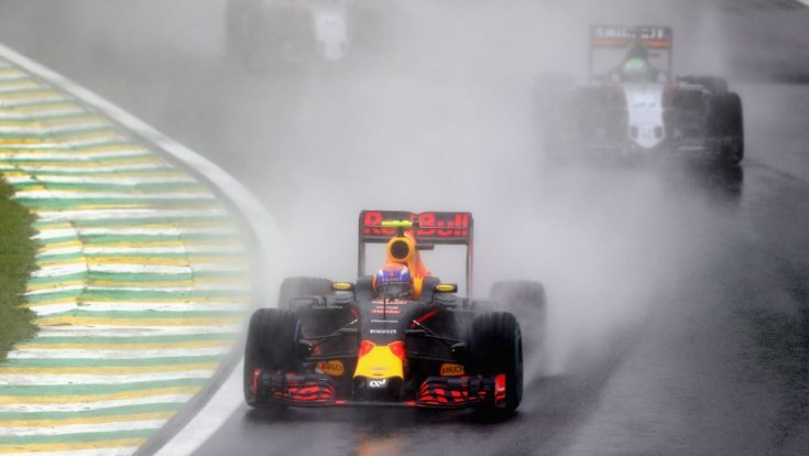 Verstappen az esőben Brazíliában