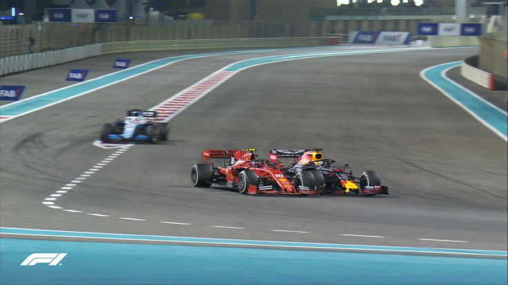 Verstappen előzi Leclerc-t