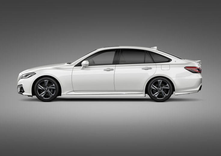 Toyota Crown modell oldalról