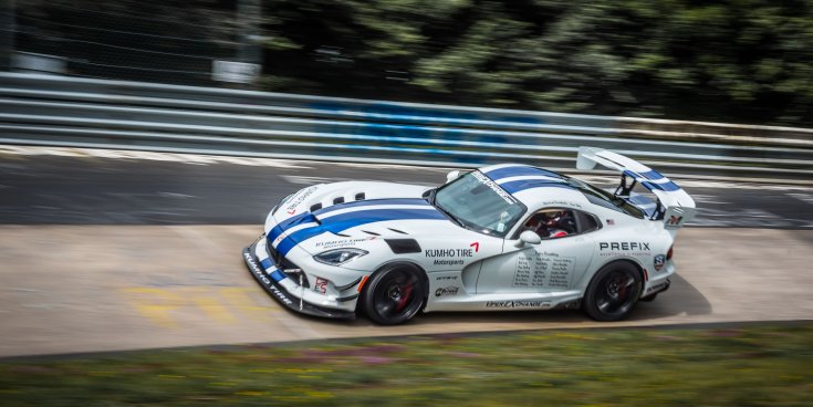 Dodge Viper a Nordschleife, azaz a Zöld Pokol pályáján