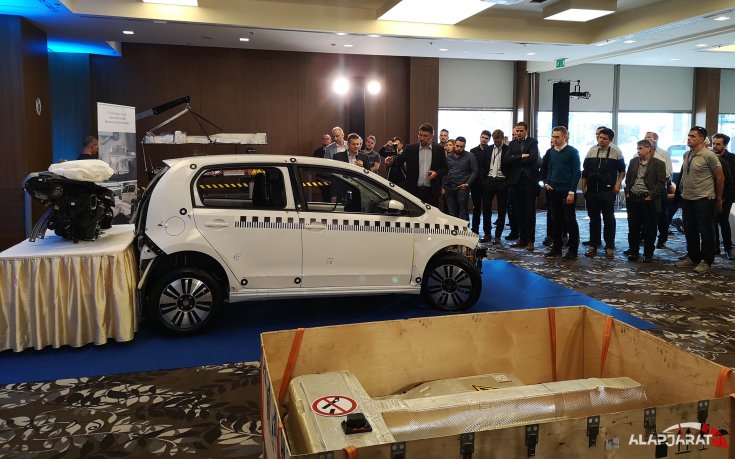 VW e-up! crash