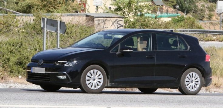 Volkswagen Golf 2020 oldalról