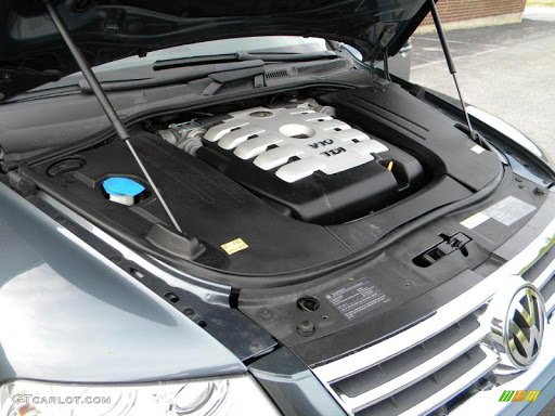 Volkswagen Touareg 5.0 V10 TDI motortér