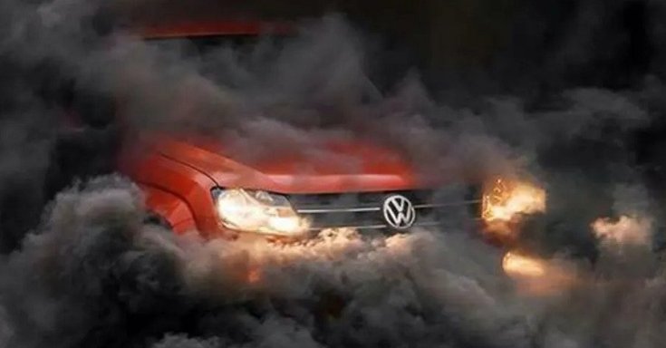 Füstfelhőben úszó Volkswagen modell