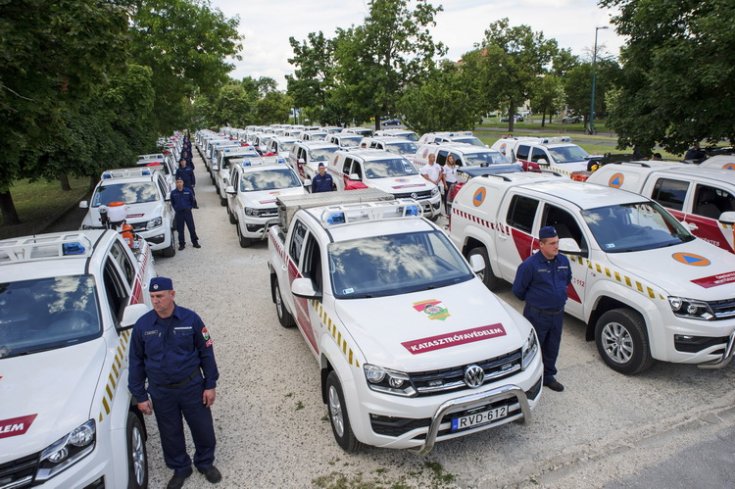 Terepjáró pickupok szolgálatban