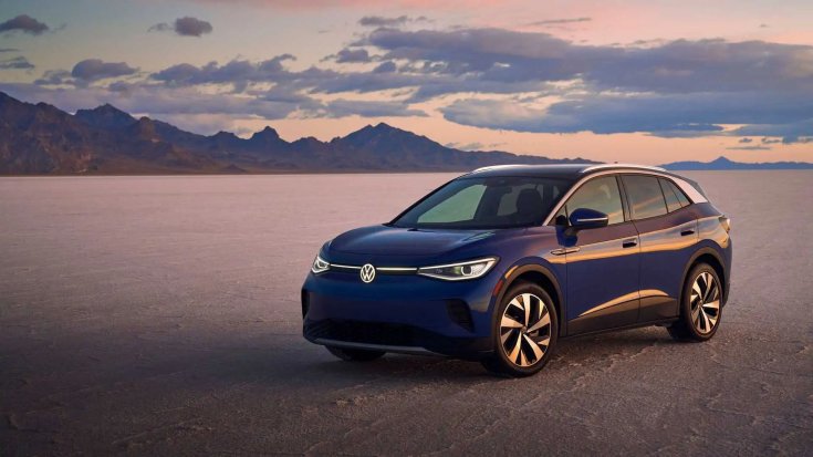 Volkswagen ID.4 oldalról fotózva