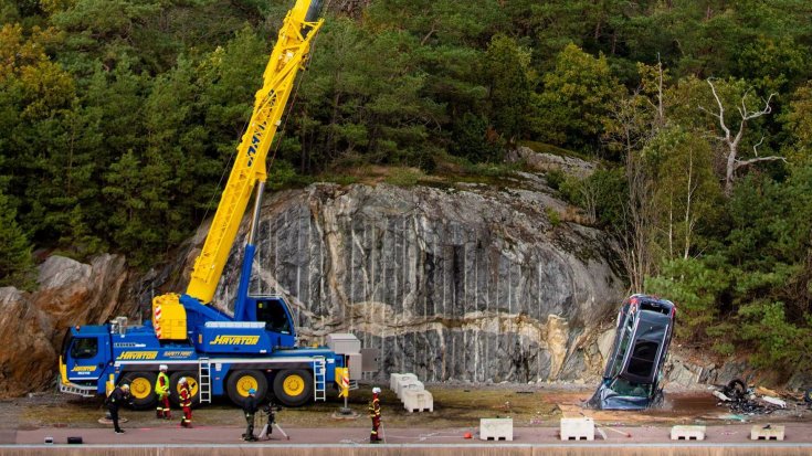 daruról ledobott Volvo