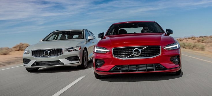Volvo S60 szürke és vörös